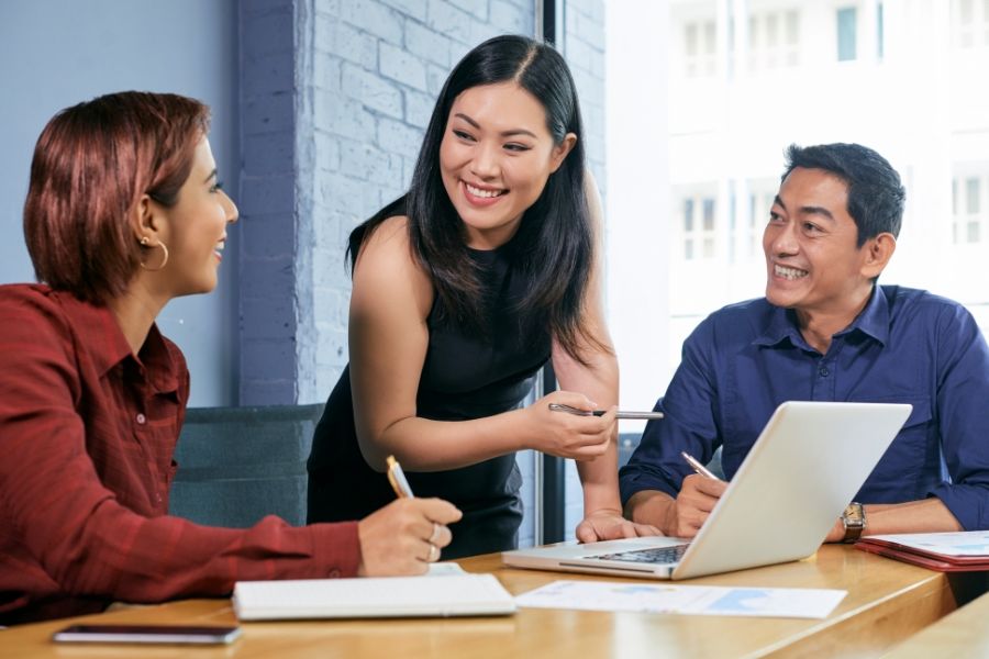 fungsi penerjemah bisnis dan pendidikan